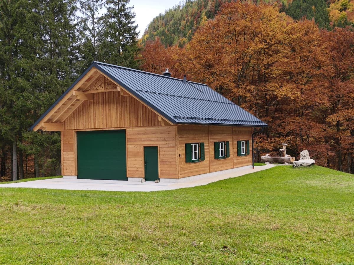 Stallgebäude/Remisen